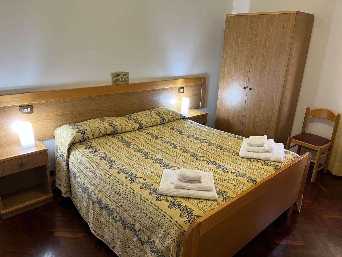 Hotel La Torretta Ассизи Экстерьер фото