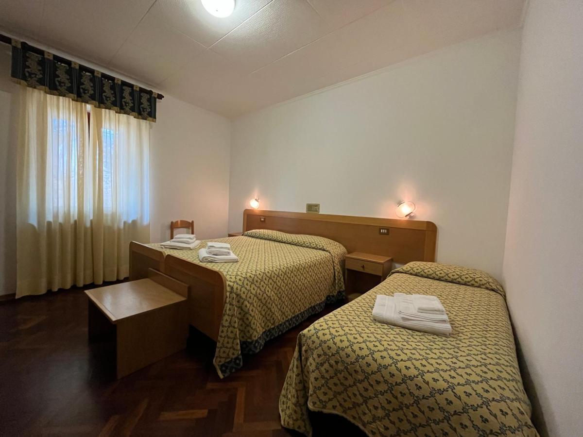 Hotel La Torretta Ассизи Экстерьер фото