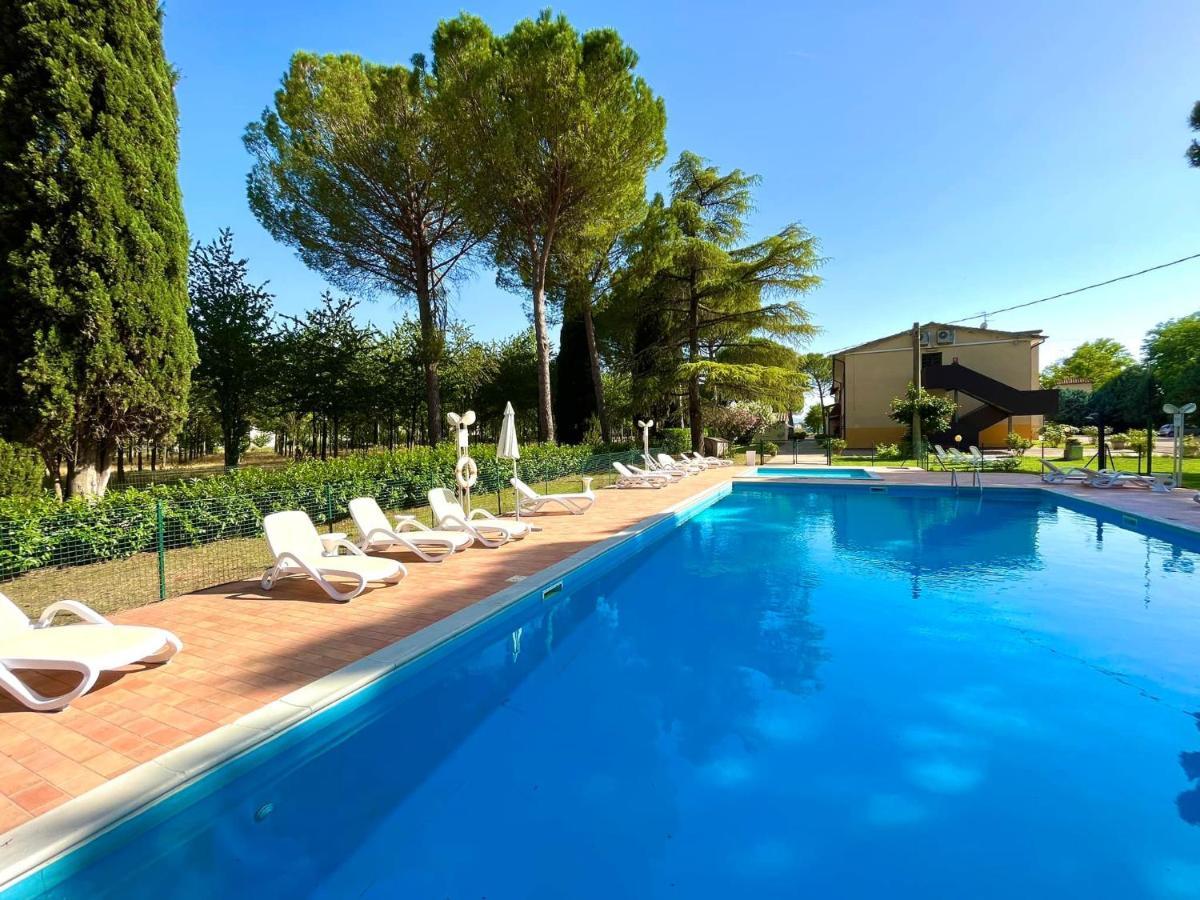 Hotel La Torretta Ассизи Экстерьер фото